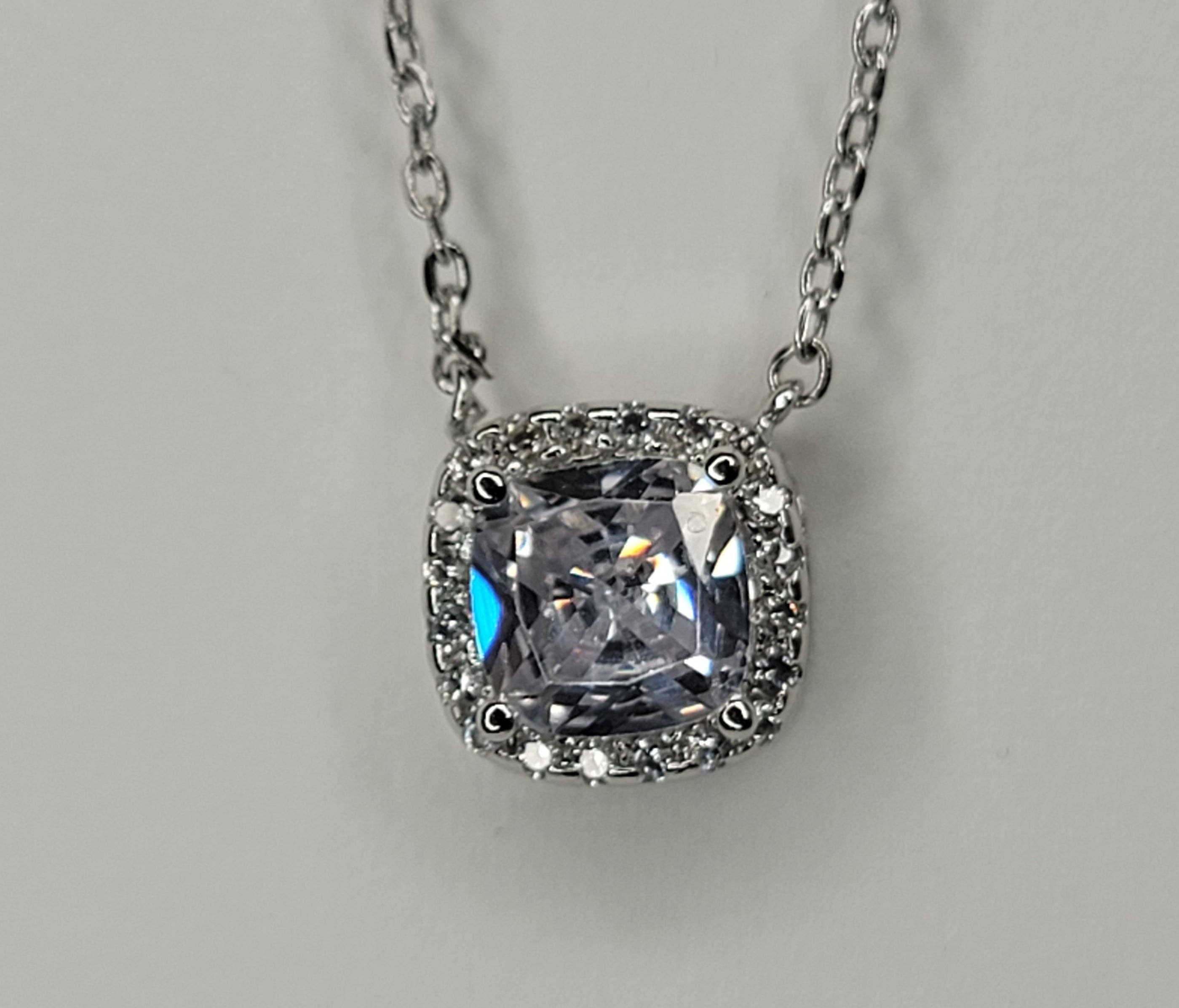 BETTYOH INC – Colar pingente/pendente por atacado – Colar de Baguete Quadrada Zircónia Cúbica4