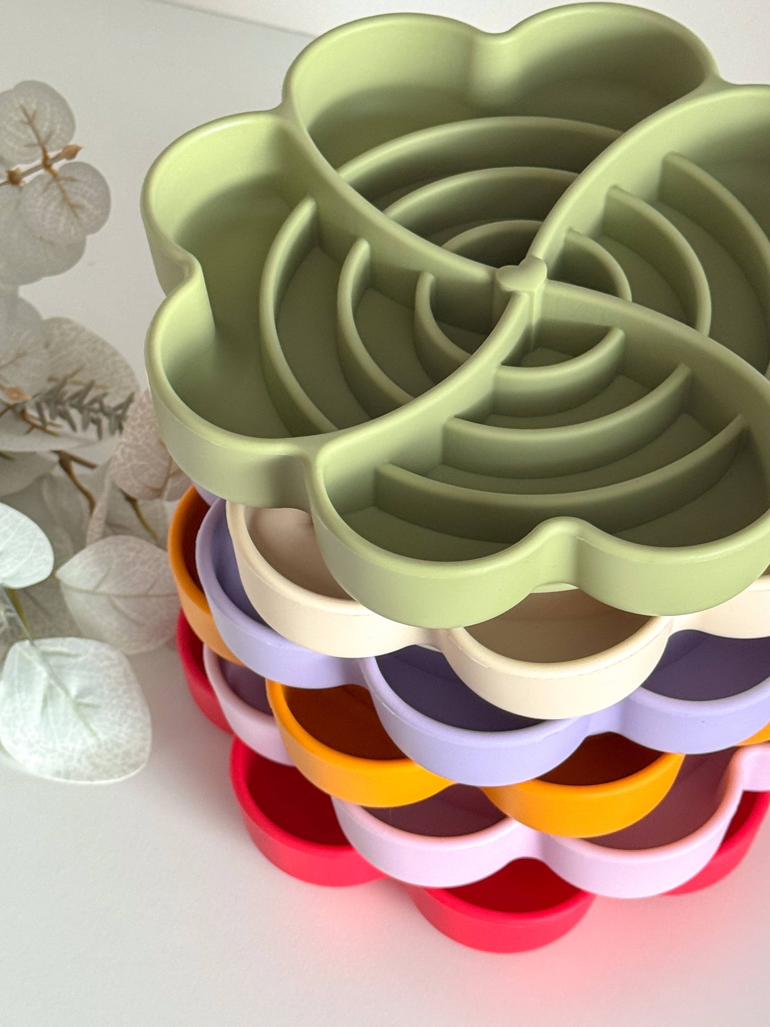 Doggotique - Wholesale Pet Bowl - Cat/Dog - Bloom Slow Bowl, dog feeding bowl, pet feeding mat2