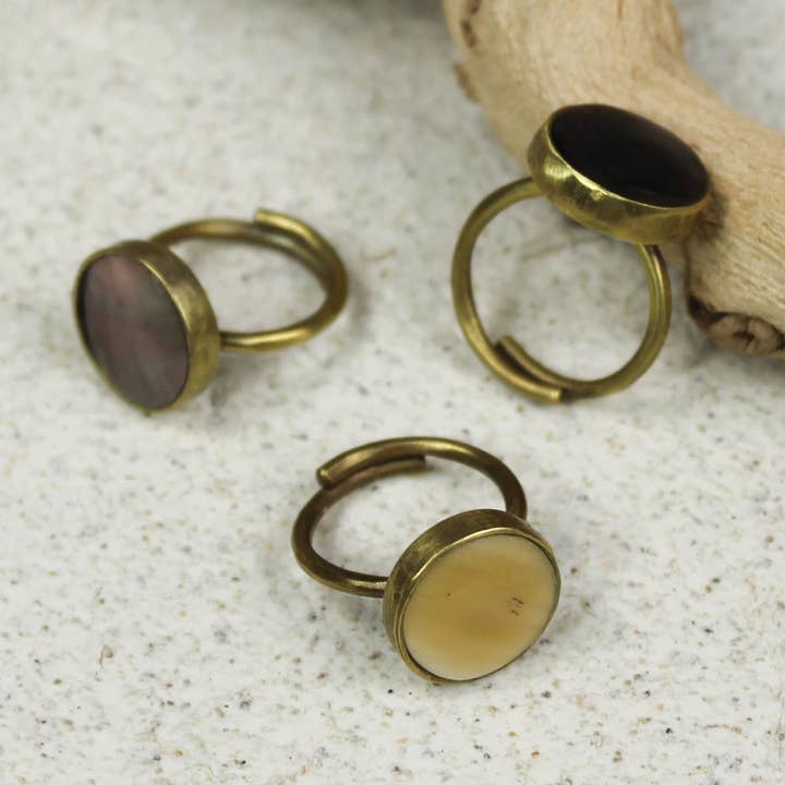 Bague Penny, Laiton, Nacre - Clair pour la vente par HomArt