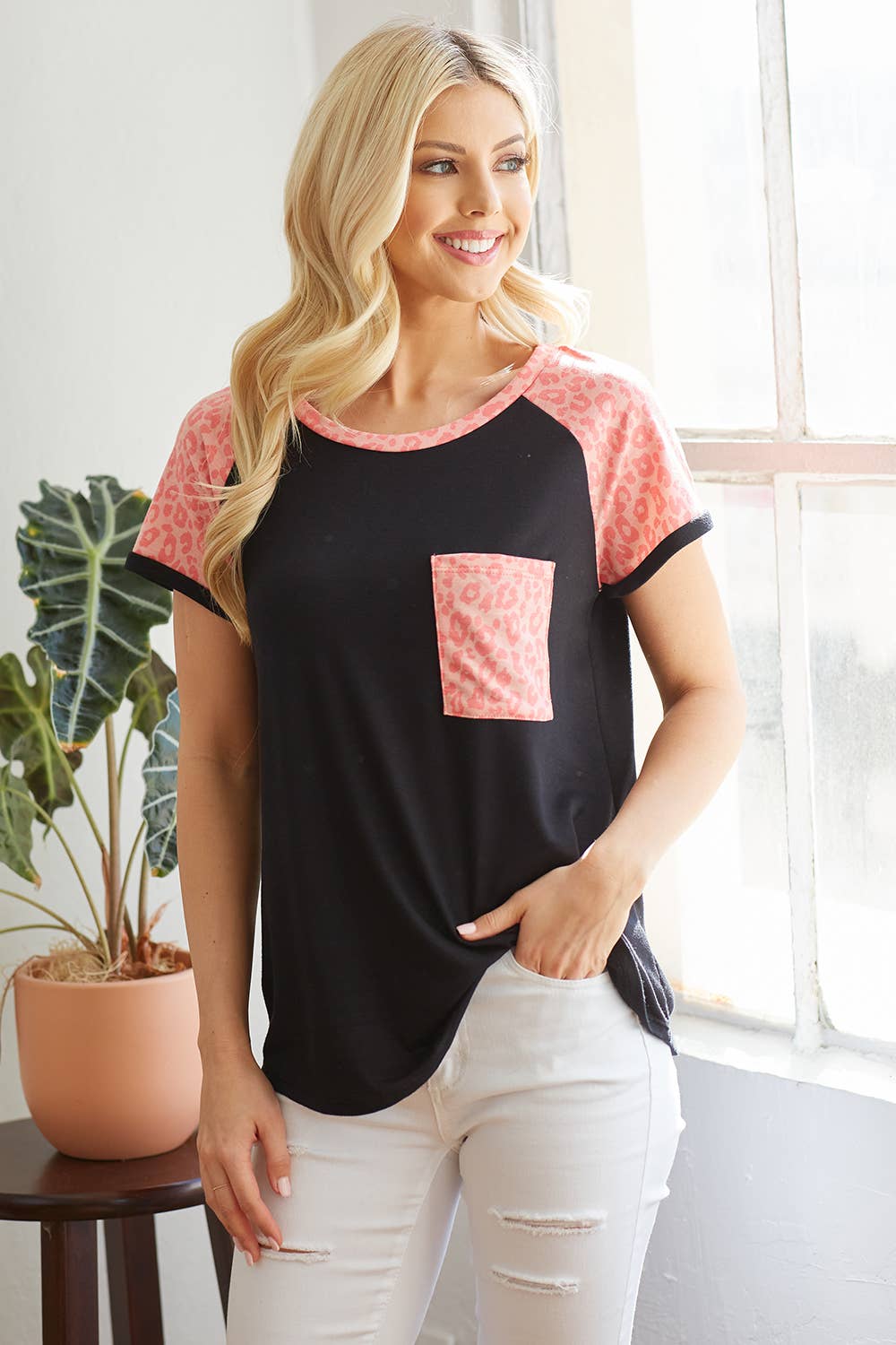 lovely melody - Wholesale T-Shirt - Women's - LMT2216-Day to Day Leopard Top2