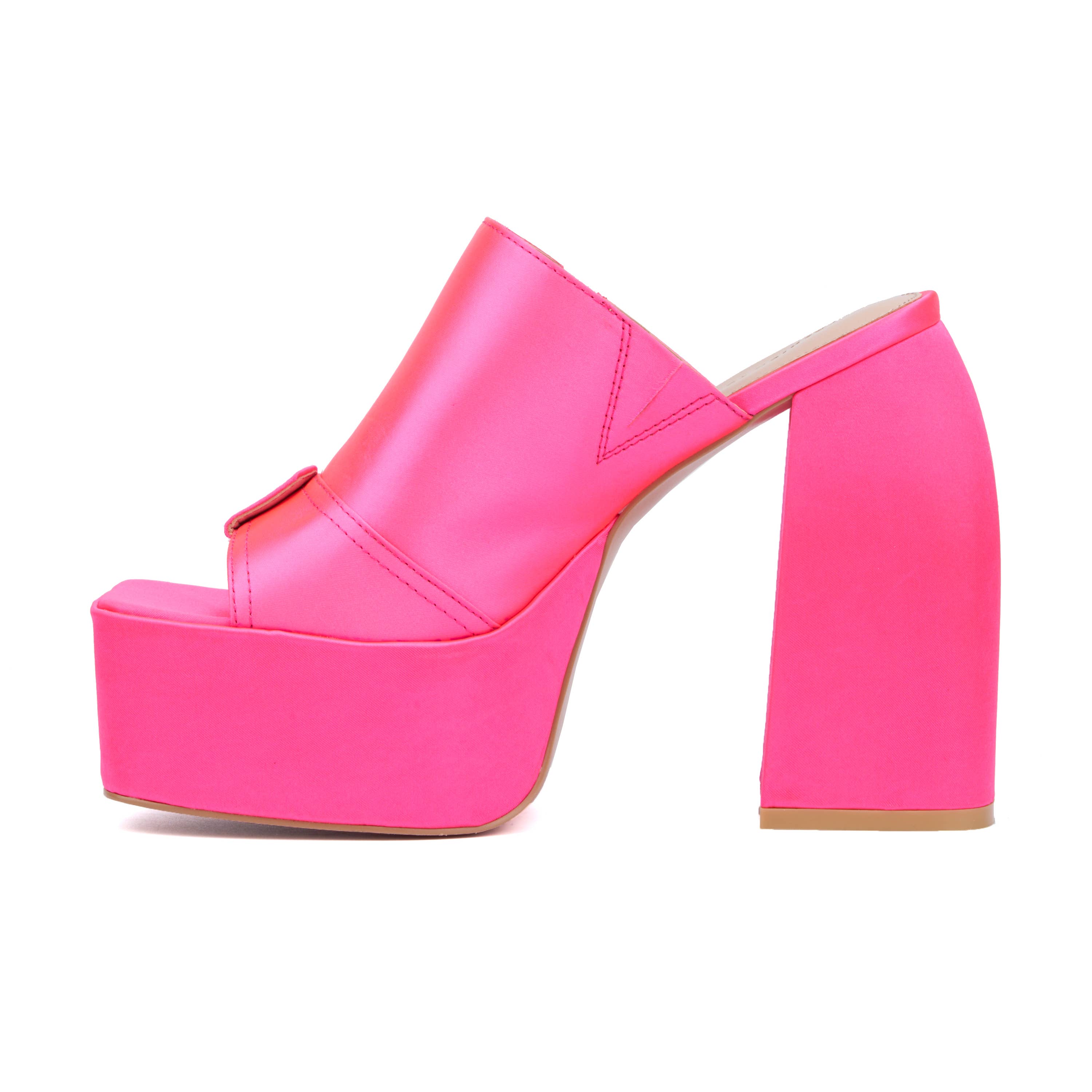 S3 Holding – calçado com plataformas - Mulher por atacado – Fashion To Figure Feminino To Figure Heel Slide para Mulher - LARGA LARGURA5