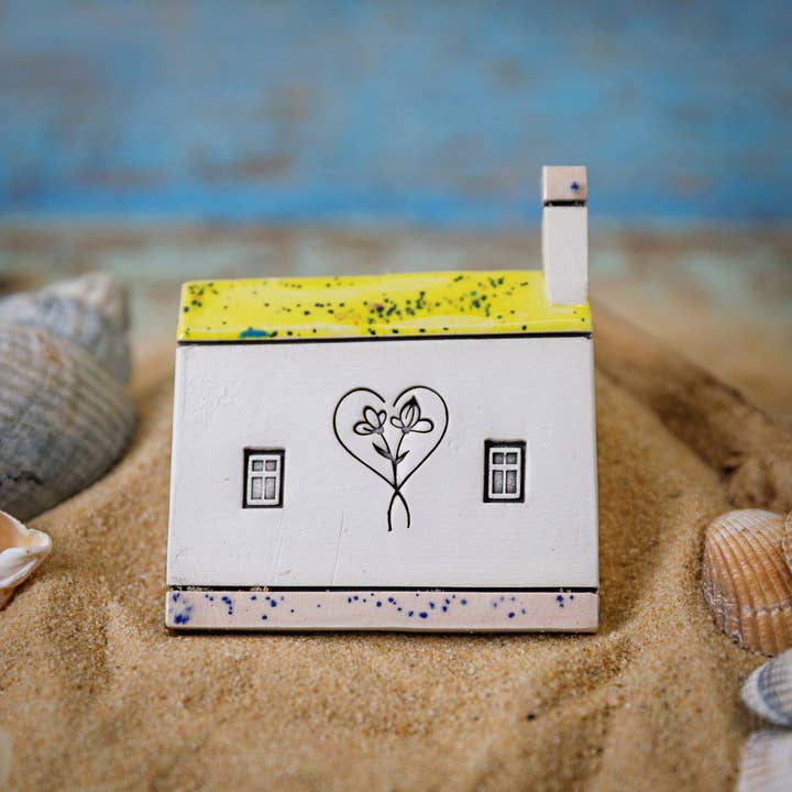 Mindful Atelier - Wholesale Decorative Tabletop Object - SUPPORTIVE FRIENDS SOCIETY Tiny Ceramic House2