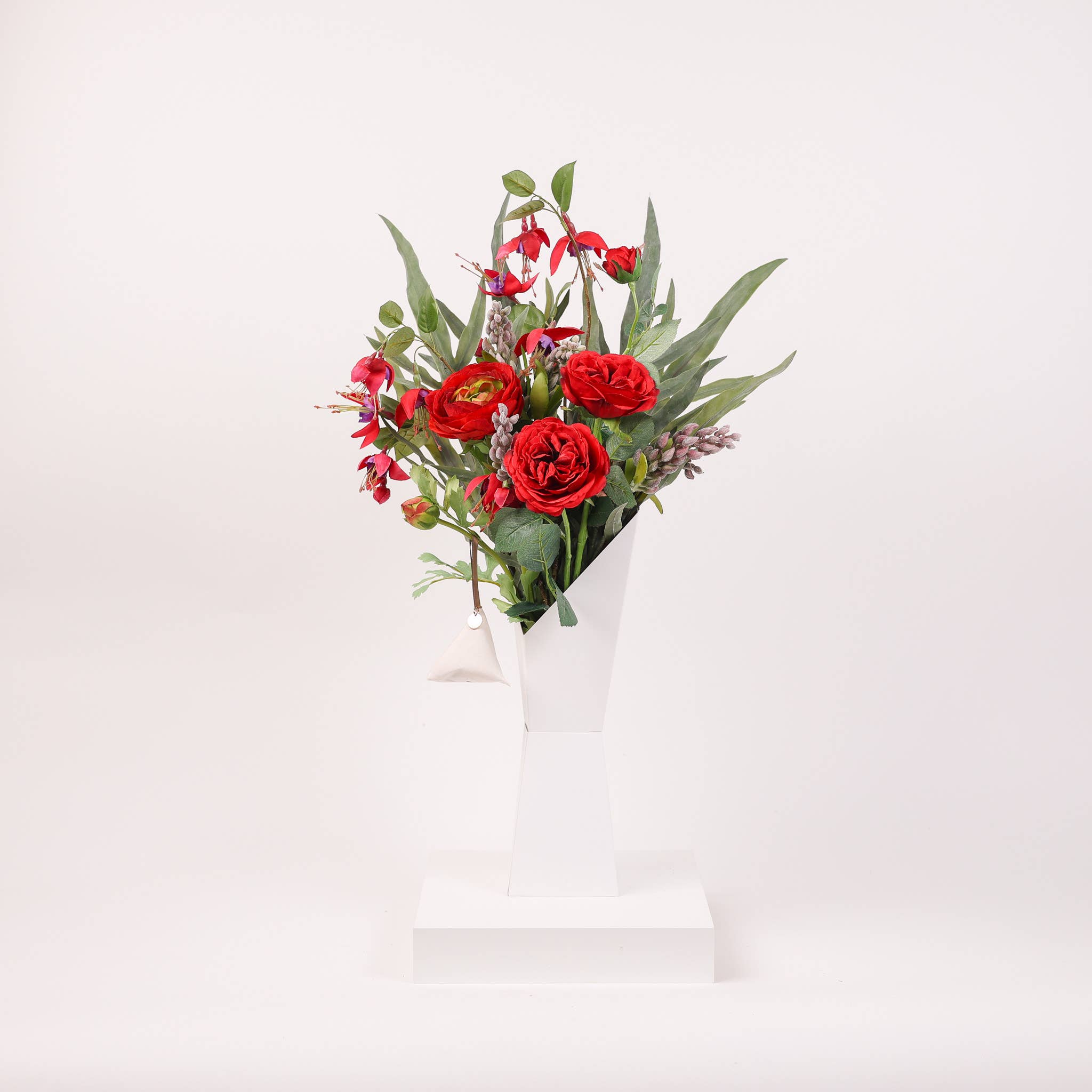 Nodito - Wholesale Artificial Flowers - Winter Red - Garden Rose & Java Fern Bush3