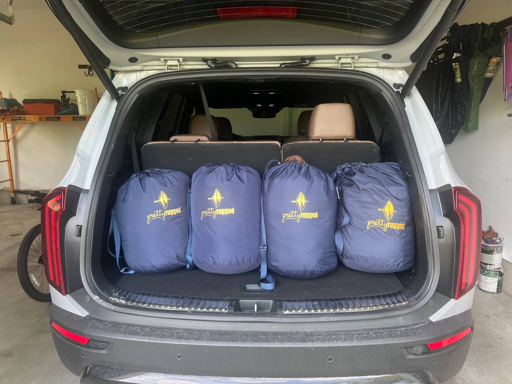 Pretty Rugged - Wholesale Throw Blanket - Waterproof Windproof Outdoor Blanket | Pretty Rugged34