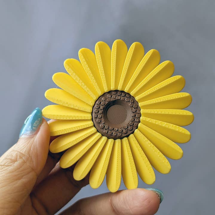Sapphic Space - Wholesale Fidget Toy - Kids - Sunflower Spinner1