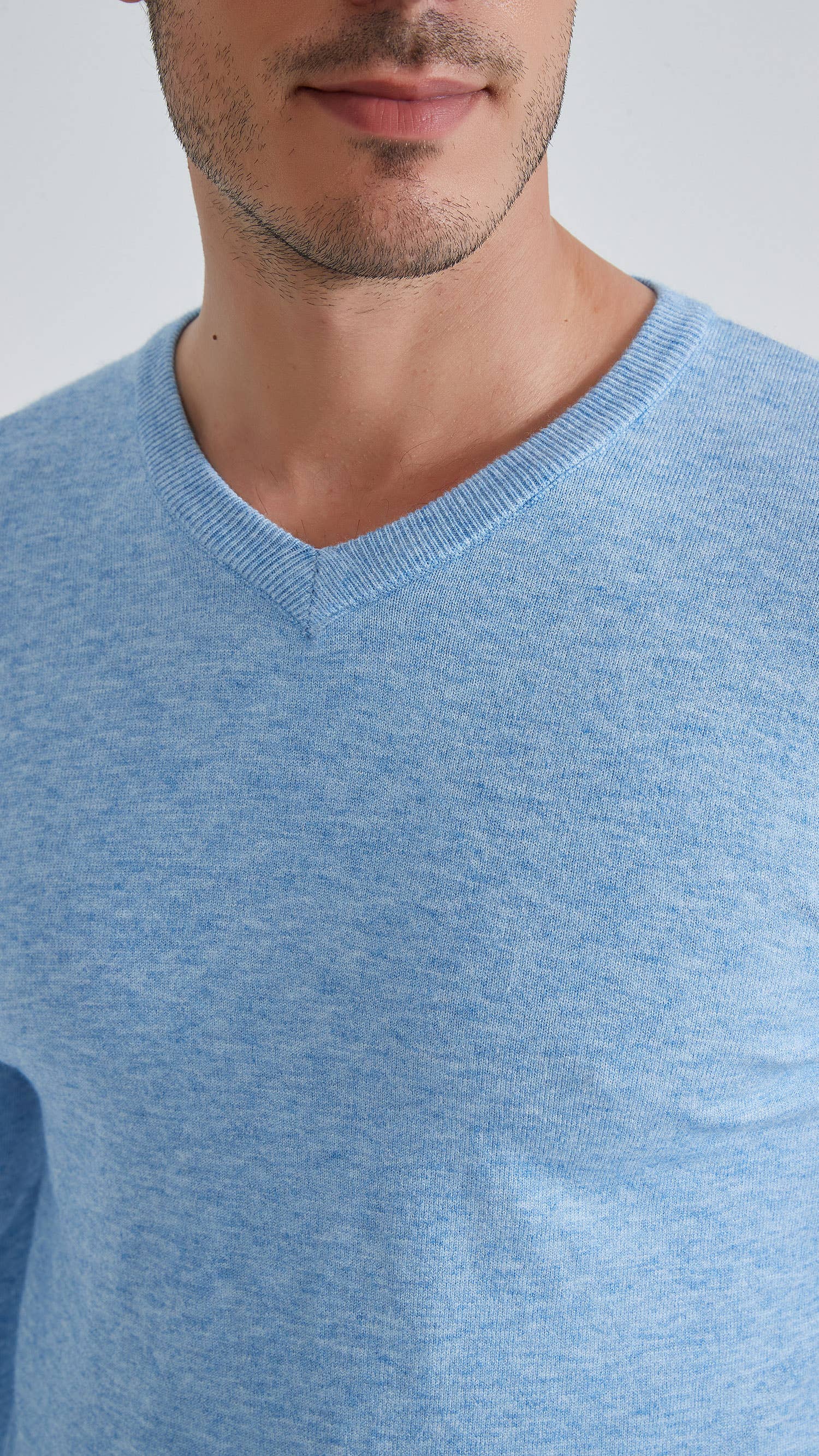 Yves Enzo - Wholesale Knit Sweater - Men's - Blue mottled V-neck sweater1