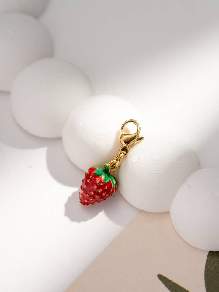 Rött glänsande jordgubbshänge i rostfritt stål för wholesale av COSMOS