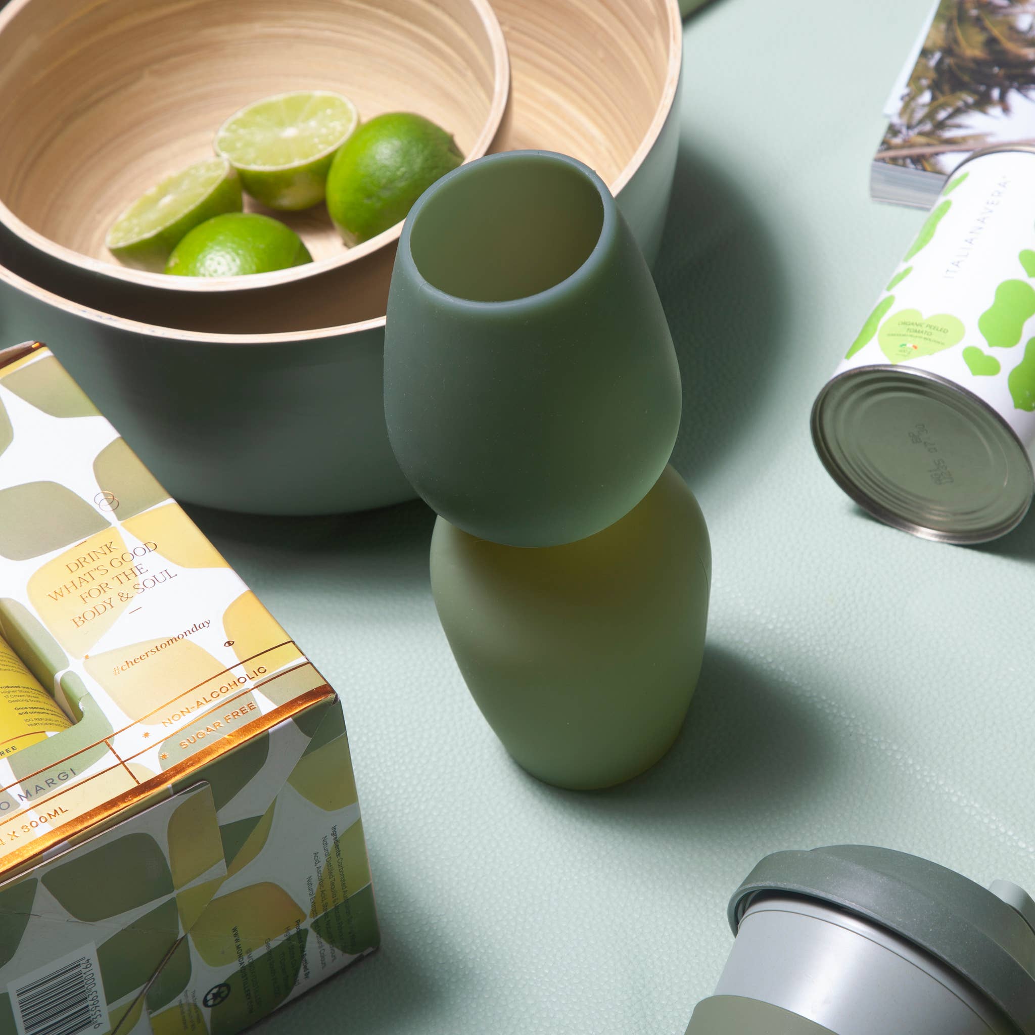porter green | style + sustainability - Vendita all'ingrosso Bicchiere/tazza - Sage + Olive | Fegg | Occhiali in silicone infrangibili6