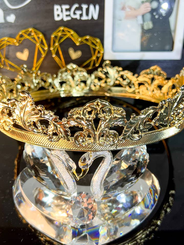XLarge Royal King Crown til mænd Prince fuld rund guldkrone for engroshandel hos Happy Dream Gifts