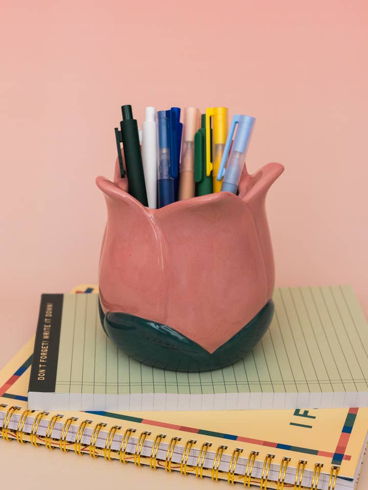 Porte-crayons en céramique, Tulipe (Rose) pour la vente par Ban.do