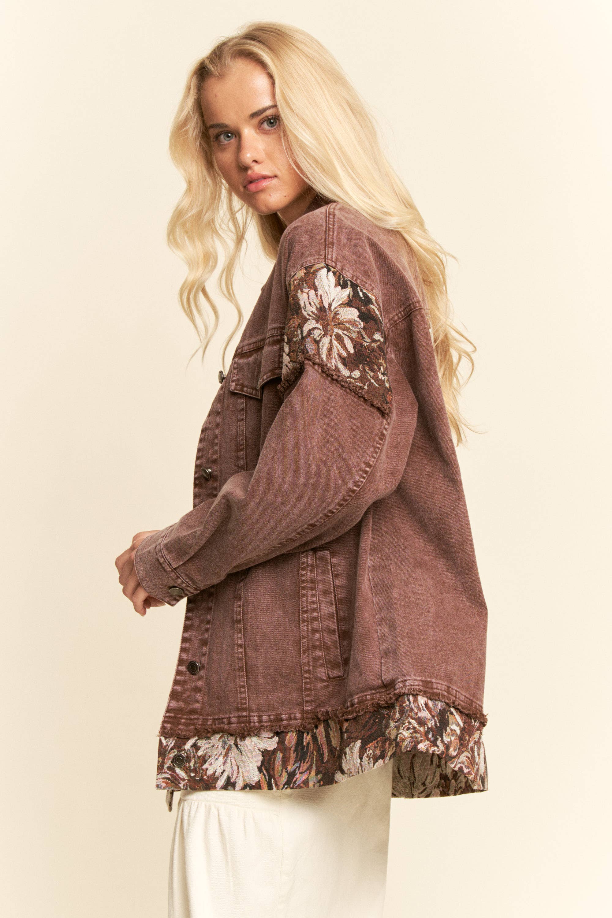 Davi & Dani - Wholesale Jacket - Women's - STONE WASHED DENIM JACQUARD PANEL MIDI JACKET15