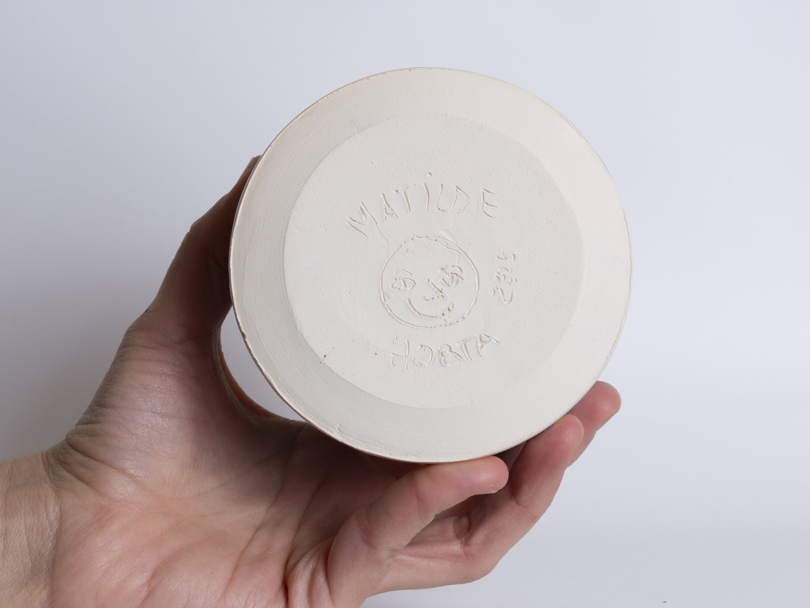 Matilde Horta - Wholesale Pen & Pencil Holder - Blue Fish - Ceramic pencil holder cup - 90x80x80mm3