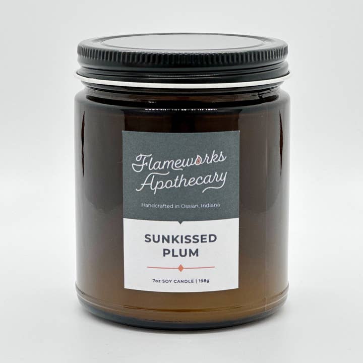 Vela con mecha de madera en tarro de ámbar Sunkissed Plum de 7 onzas para venta al por mayor de Flameworks Apothecary