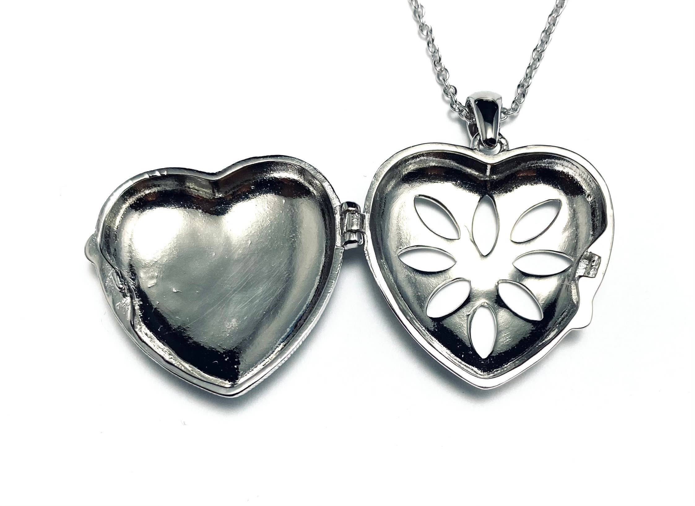 Twan Kee Jewelry - Wholesale Locket Necklace - Shiny Heart-Shaped Antique Sterling Silver Locket Necklace1