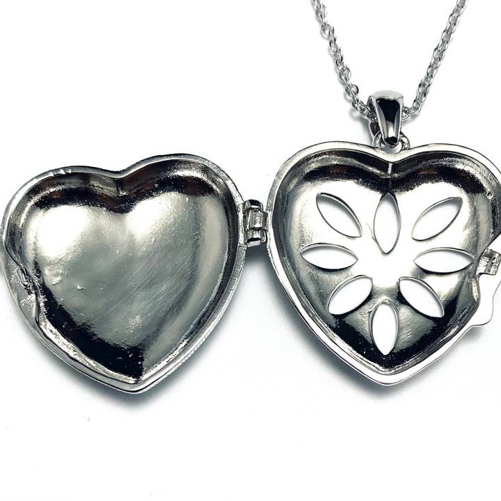 Twan Kee Jewelry - Wholesale Locket Necklace - Shiny Heart-Shaped Antique Sterling Silver Locket Necklace1