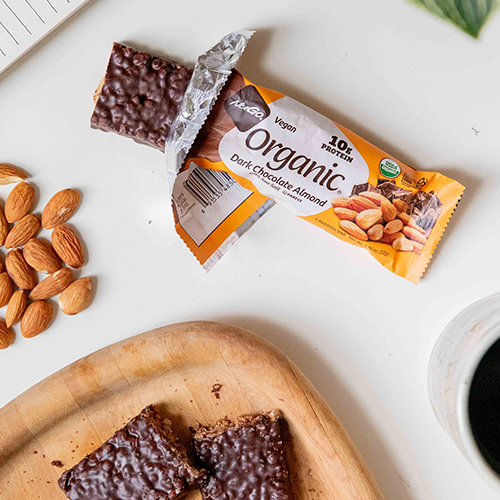 NuGo Nutrition - Wholesale Snack Bar - NuGo Organic Dark Chocolate Almond Protein Bar4