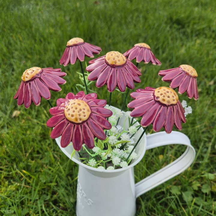 Keramische Bloem Ierse Paarse Kamille, Plantensteun voor wholesale door Pannonhem AB.