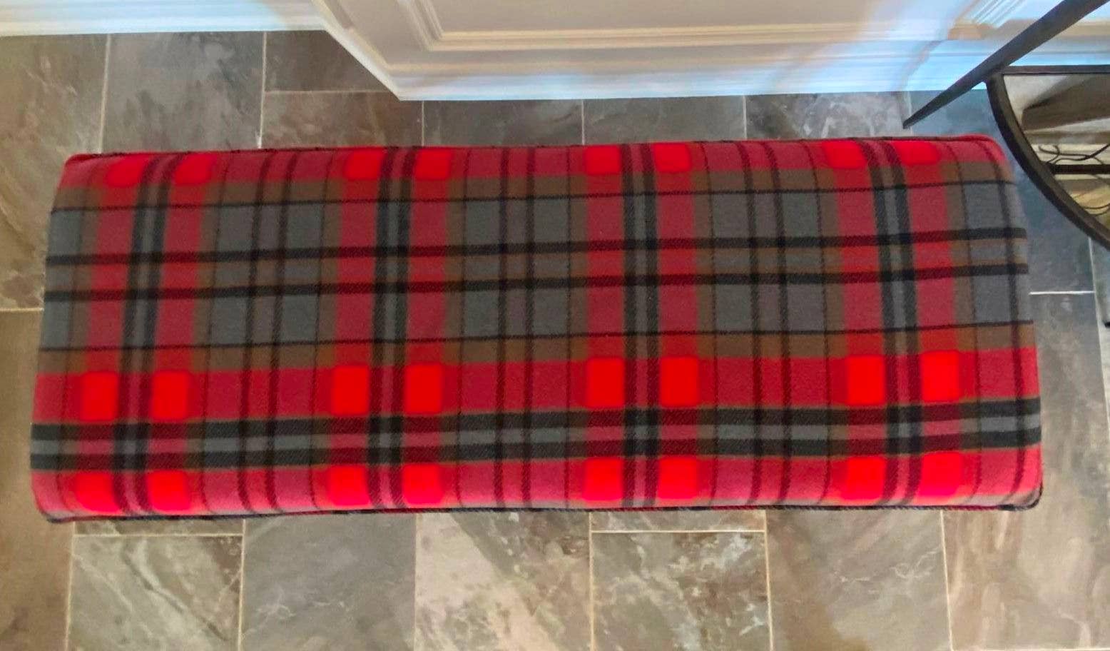 Seat4uhome – Banco por atacado – Banco Highland xadrez estofado Hendraheim 48" Hendraheim8