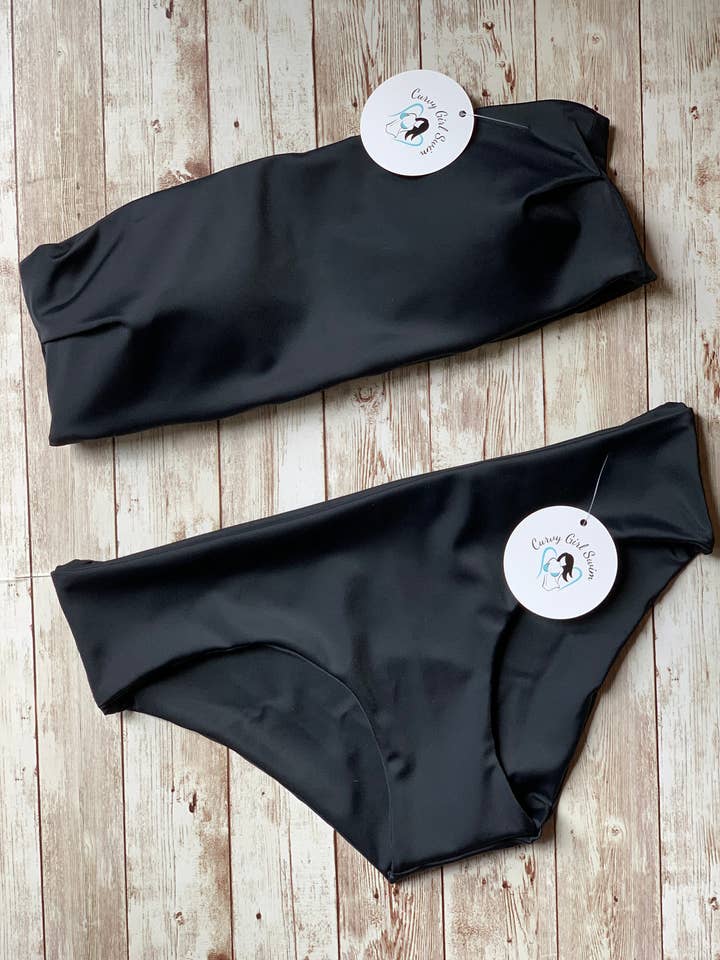 Bikini a fascia - classico nero per la vendita all'ingrosso da parte di Curvy Girl Swim Co
