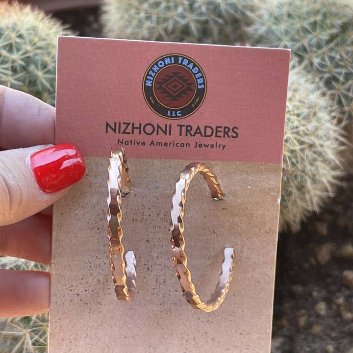 Nizhonitradersllc - Venta al por mayor Pendientes de aro - Aros tipo argolla estilo cuerda de cobre Navajo