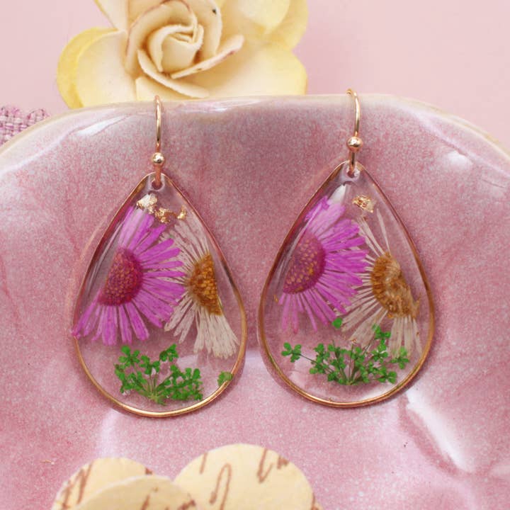 ZAD - Wholesale Dangle Earrings - Cottage Floral Daisy Dried Flower Earrings3