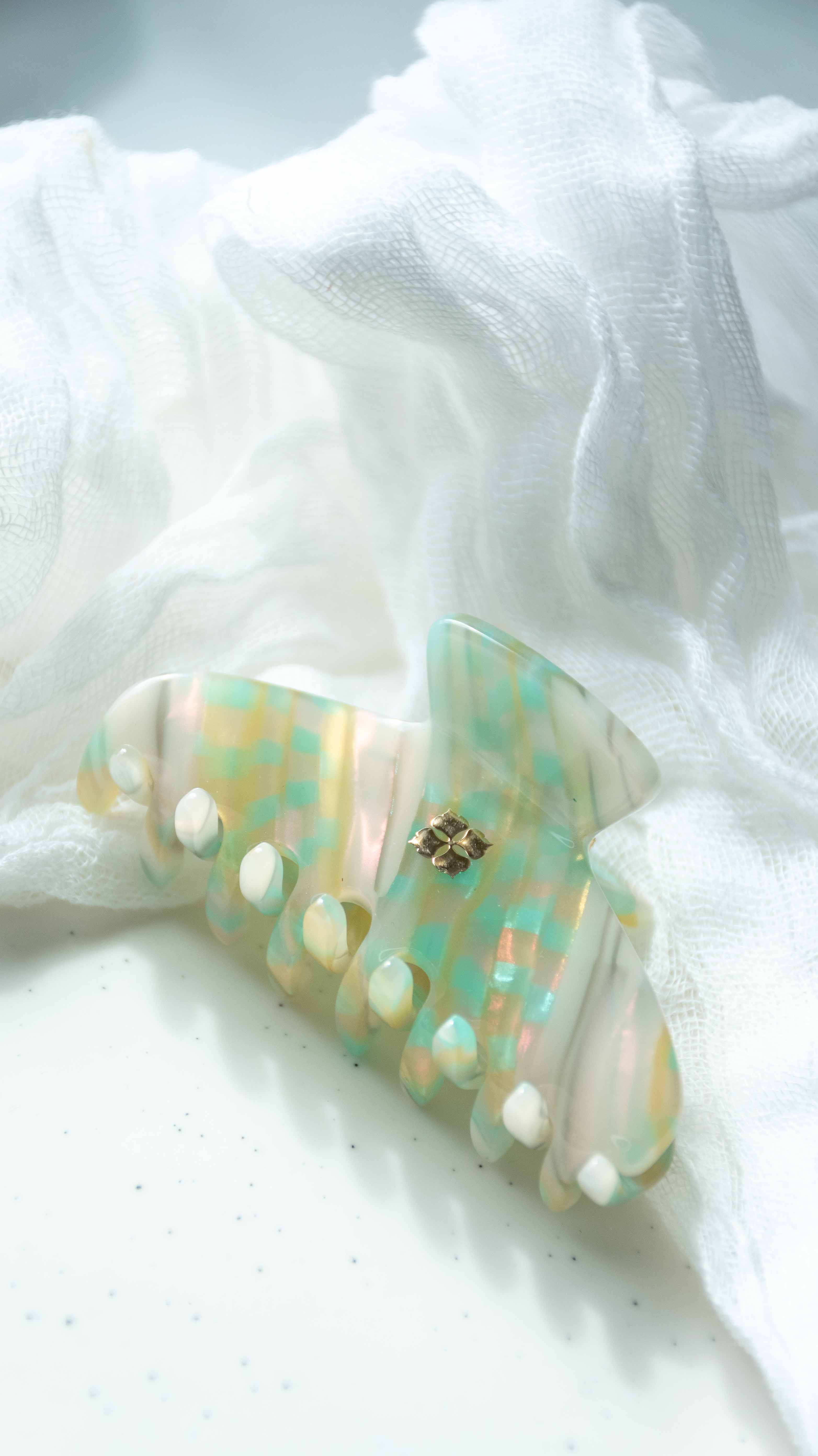 Fenna&Fei - Wholesale Hair Clip - Women's - Glamour Grip Mini Claw in Desert Opal | White Green Iridescent | Italian Acetate Tortoise Shell Small Hair Clip1