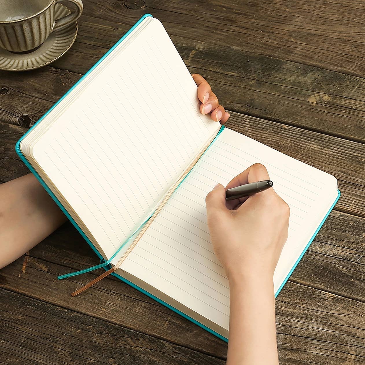 Victoria's Journals - Wholesale Journal/Diary - Baroque Brown/Tan Journal – Lined Hardcover Vintage Diary5