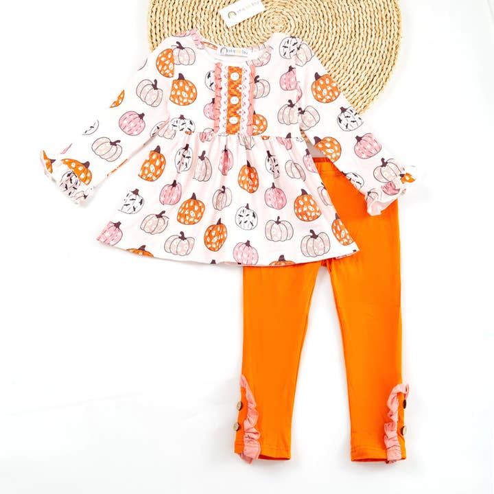 Pumpkin Spice and Everything Nice - Outfit pour la vente par Okie and Lou