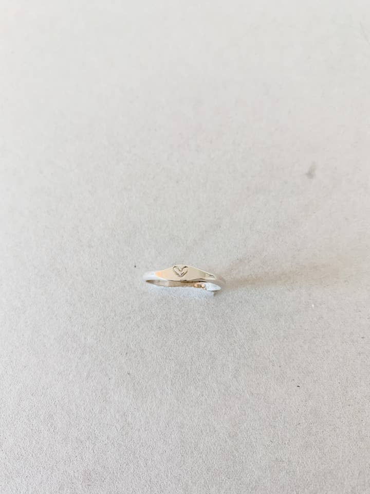 Fed hjerte Ring for engroshandel hos Simply Jules Jewelry