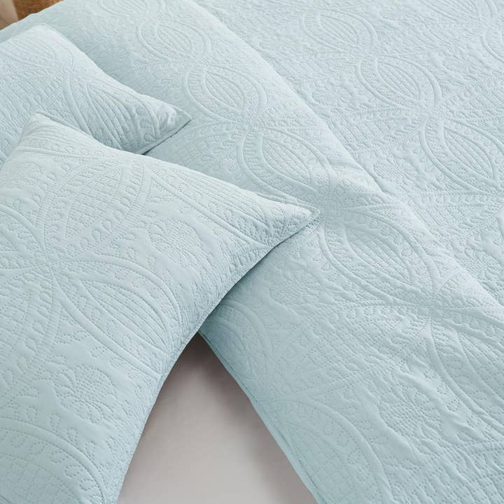 BH Collective - Wholesale Bedding Set - Oversized Quilt & Sham Set - Medallion Stitch - Clara10