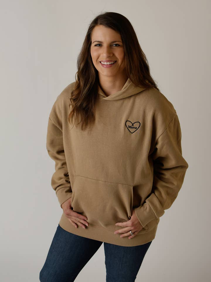 Sweatshirt brodé Mama en sable pour la vente par Storied Folk & Co.