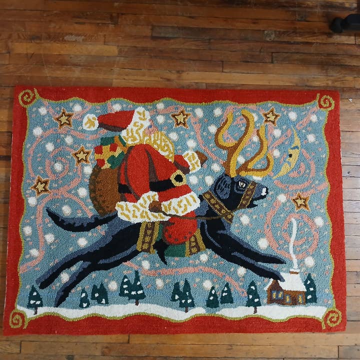 Flying Black Lab Hooked Wool Rug 2'6" X 3'6" for wholesale by Michaelian Home/India Overseas Traders, Inc.
