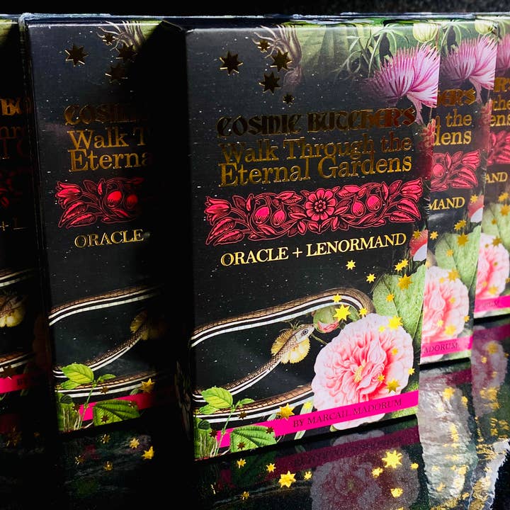 Cosmic Butcher - Venta al por mayor Cartas del tarot - Baraja Oráculo y Lenormand «Jardines eternos» | Tarot botánico
