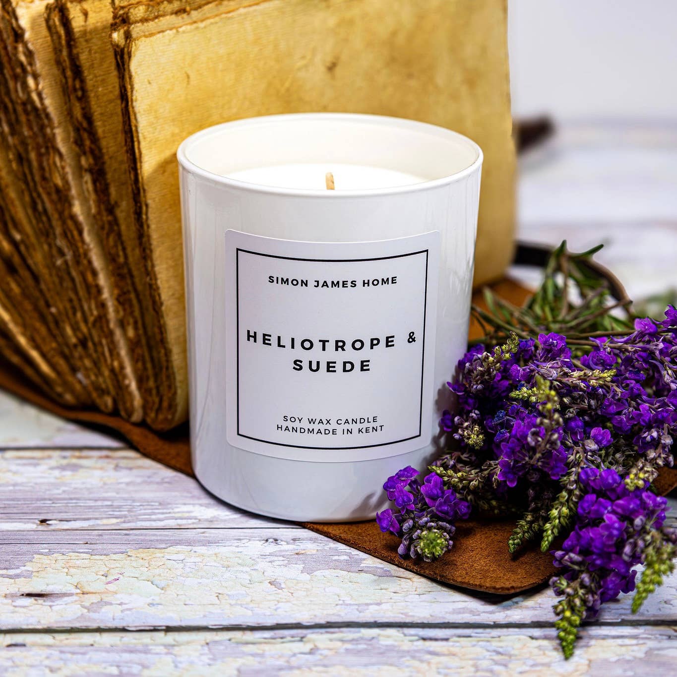 Simon James Home – wholesale Jar/filled candle – Heliotrope & Suede Handmade Soy Wax Candle1