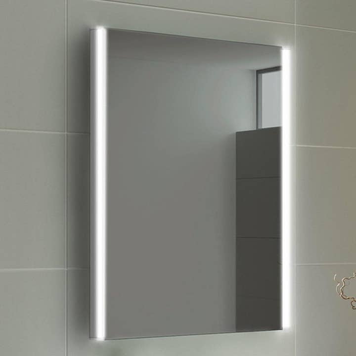 Bathroom4Less – wholesale Wall mirror – Wall Mounted Illuminated Mirror With LED Light Battery 700mm x 500mm3