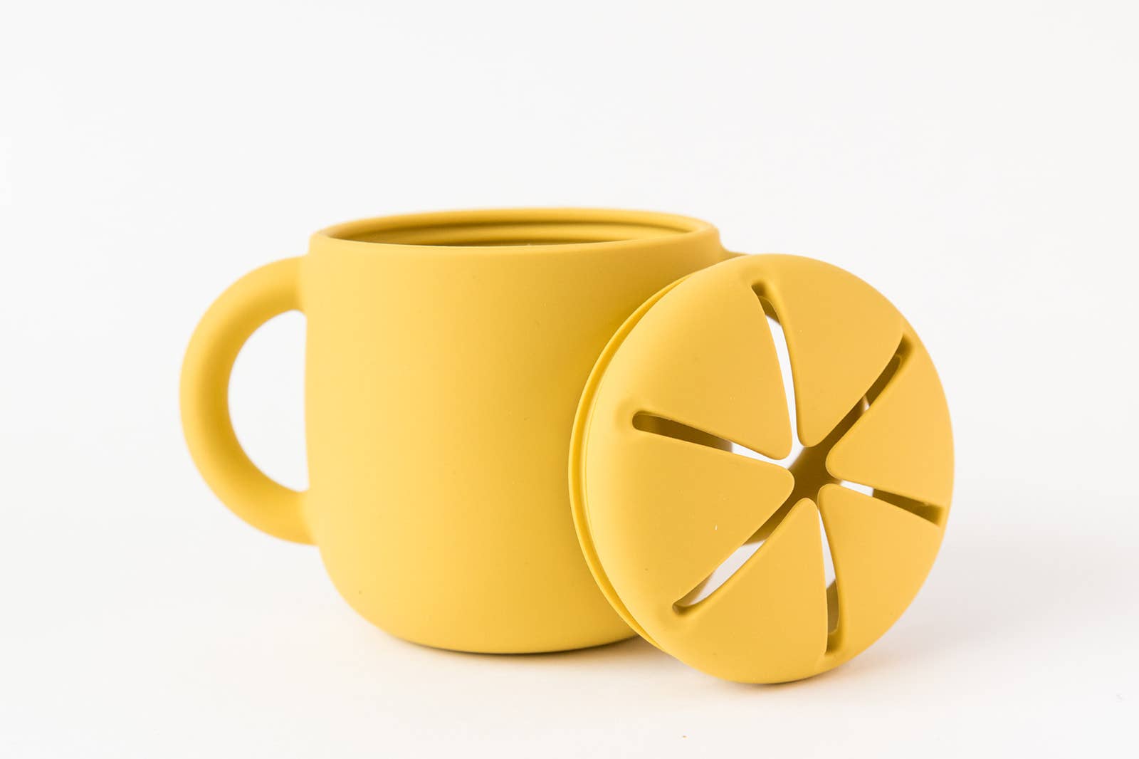 Babeehive Goods - Wholesale Snack Box - Kids & Baby - Silicone Snack Cup with Lid16