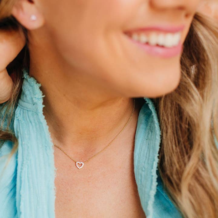Chloe + Lois - Wholesale Pendant/Charm Necklace - Mini Pave Heart Necklace3