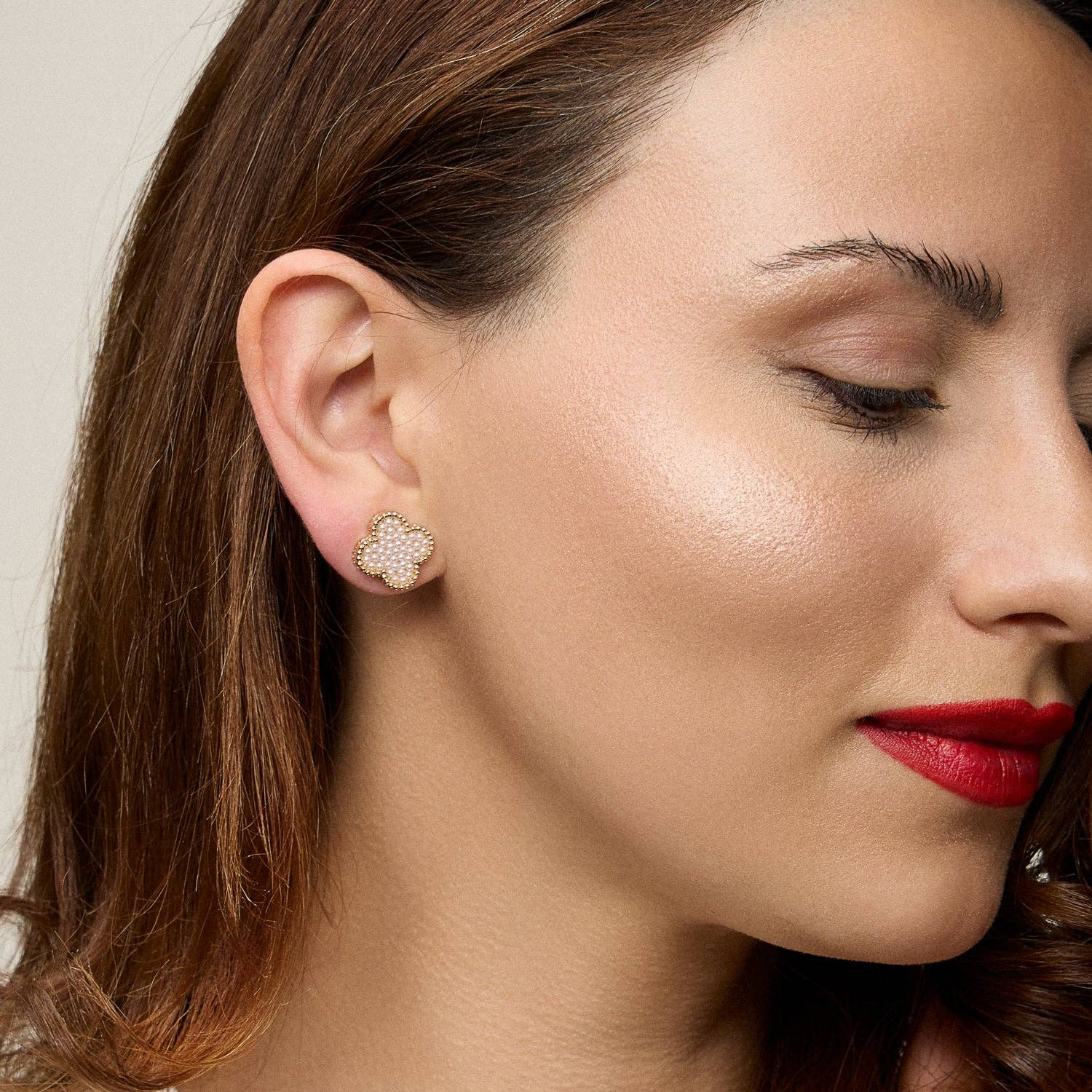 Frem - Wholesale Stud/Post Earrings - Elegant Pearl Quatrefoil Shape Stud Earrings2