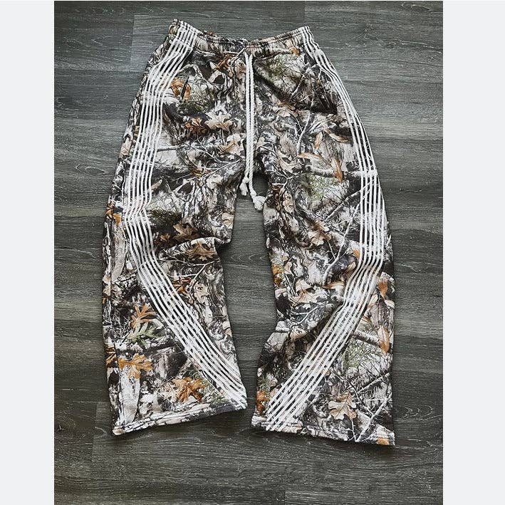 Vintage Camouflage Wide-Leg Cargo Pants Relaxed Fit for wholesale on Faire0