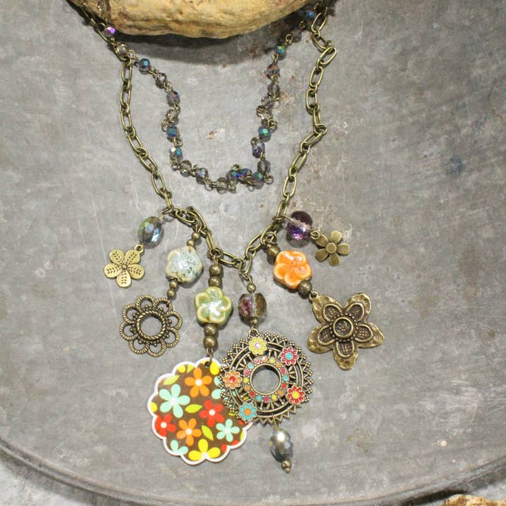 The Primitive Peddler, Inc. - Wholesale Pendant/Charm Necklace - RETRO LOVIN' FLOWER POWER...Charm'd Necklace
