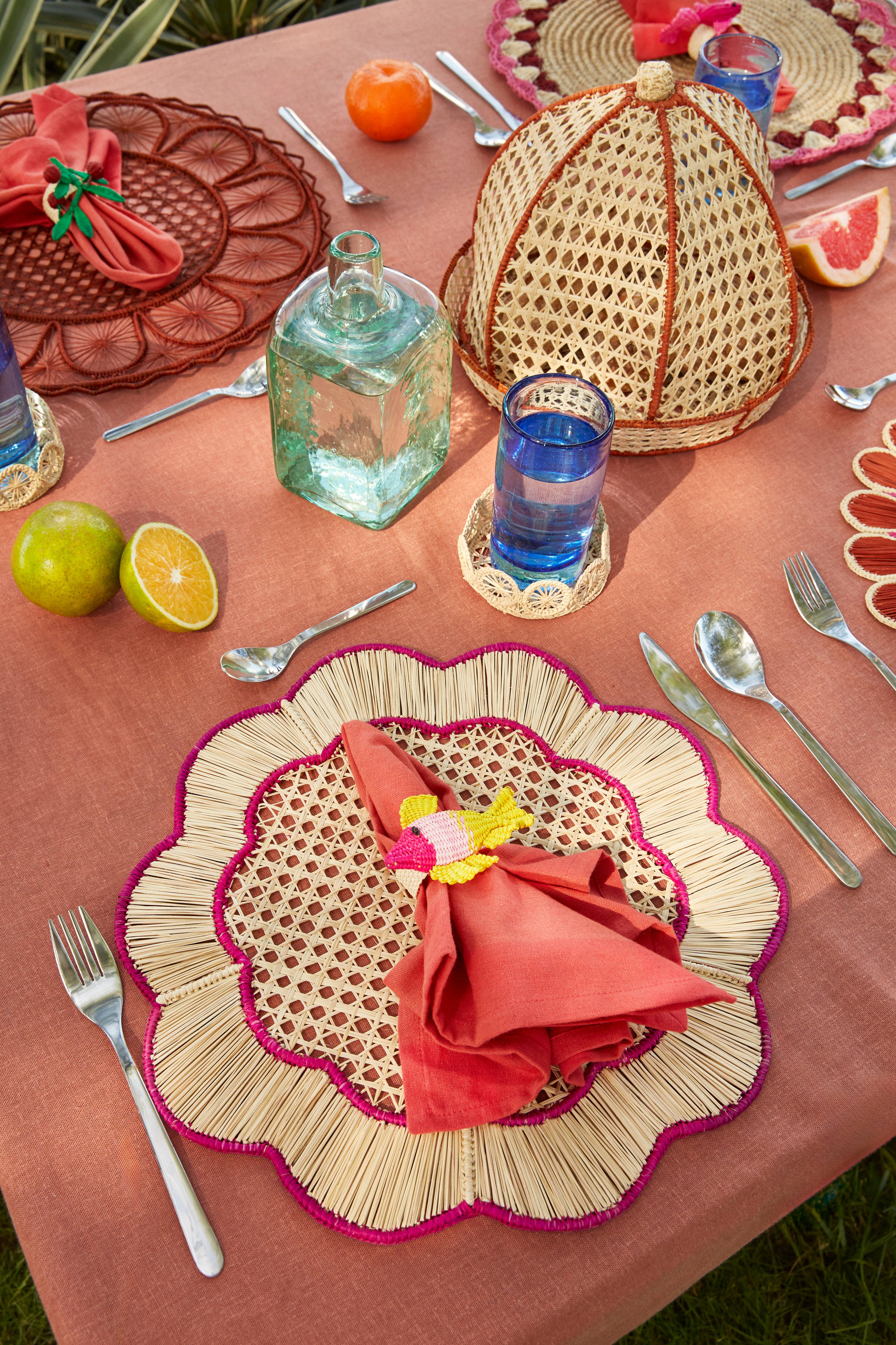 Red Natural Cove-Dome&Tray Bread Basket for wholesale on Faire1