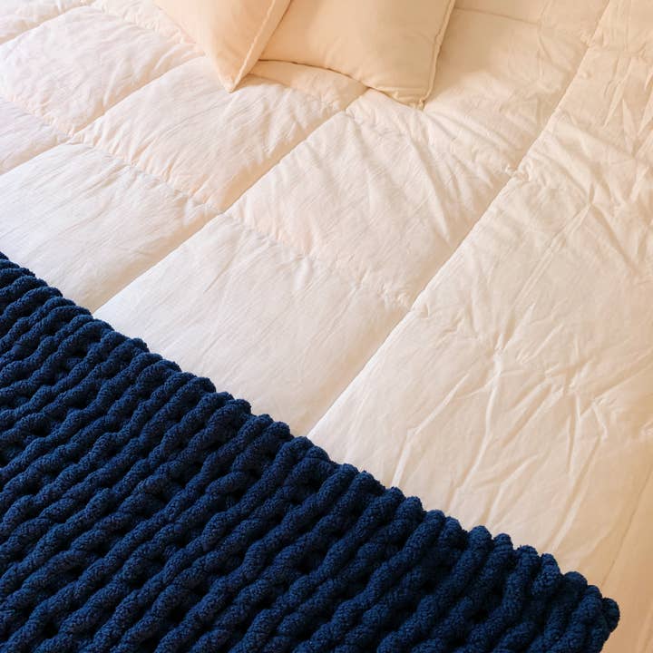 Knotted by Kni - Wholesale Throw Blanket - ROYAL BLUE BLANKET