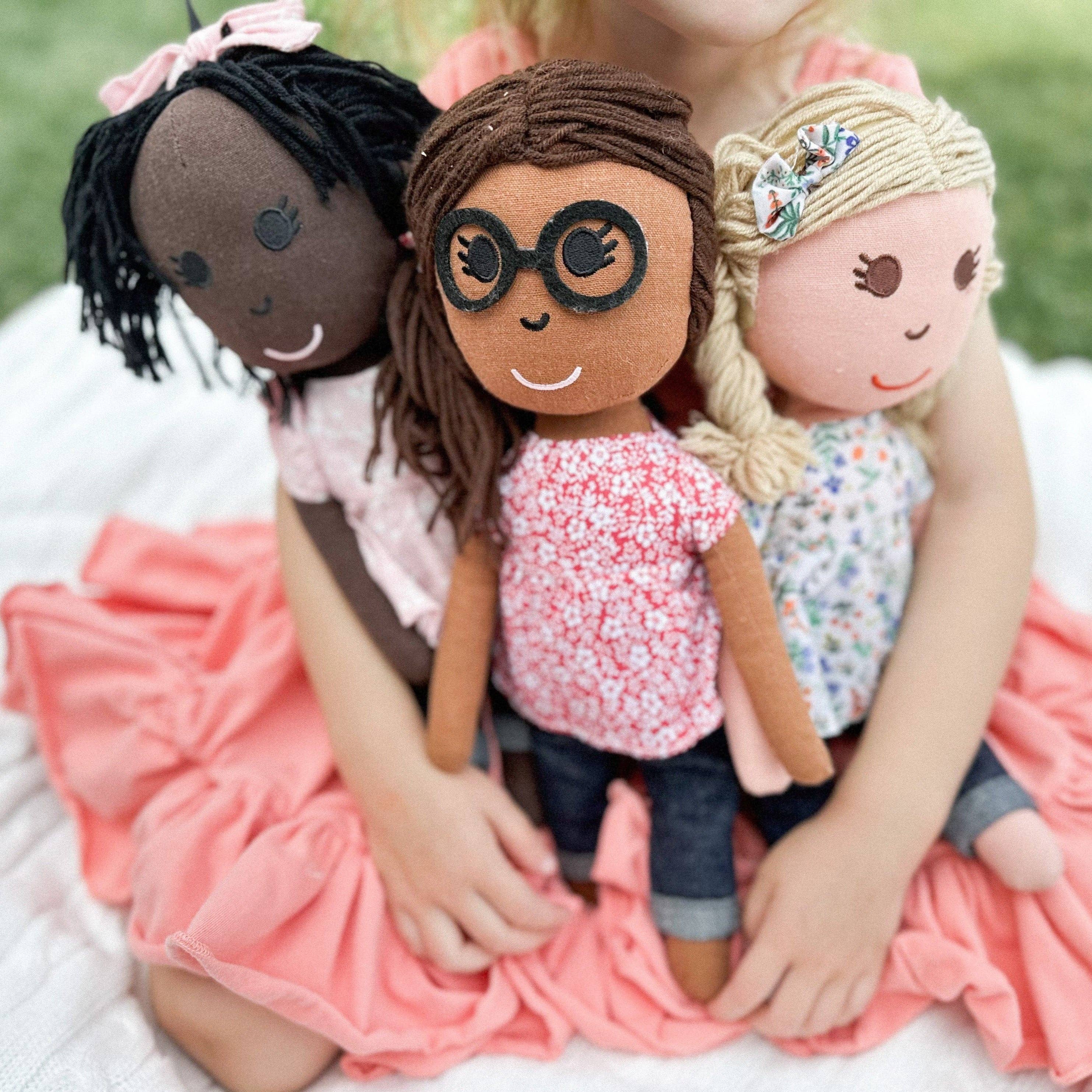 EllyandGrace - Vente Poupée – enfant - Ensemble de livres sur la foi, la grâce, l'espoir, une poupée en lin et un livre chrétien5