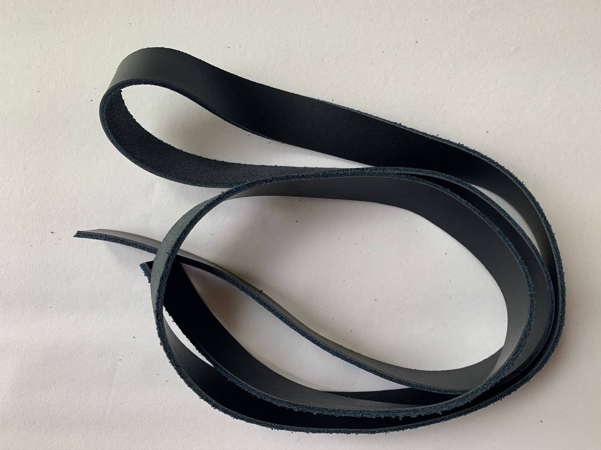 Sew Hungryhippie LLC - Wholesale Craft Supplies - Leather Strap 3/4" black3