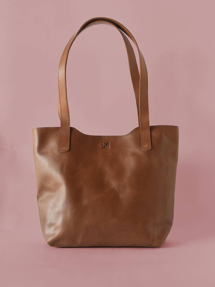 MARQUAGE PERSONNALISÉ | Grand Sac à Épaule en Cuir Ondulé | Marron pour la vente par Purse & Clutch