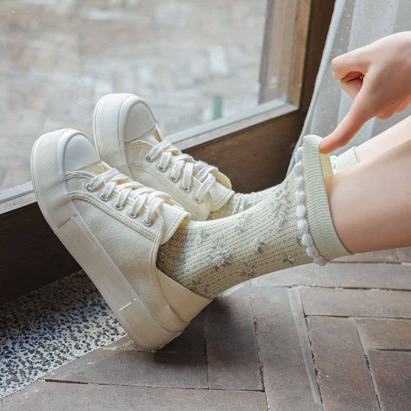 Funkyrel® Atzbranding Limited - Wholesale Socks - Women's - Rufia - Sweet Lily of The Valley Patterned Socks5