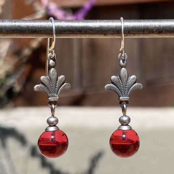 DECO GOUTTES 4 - BOUCLES D'OREILLES EN VERRE ROSE GIVRÉ SUR TIGE OU FIL pour la vente par Owen Glass Collection