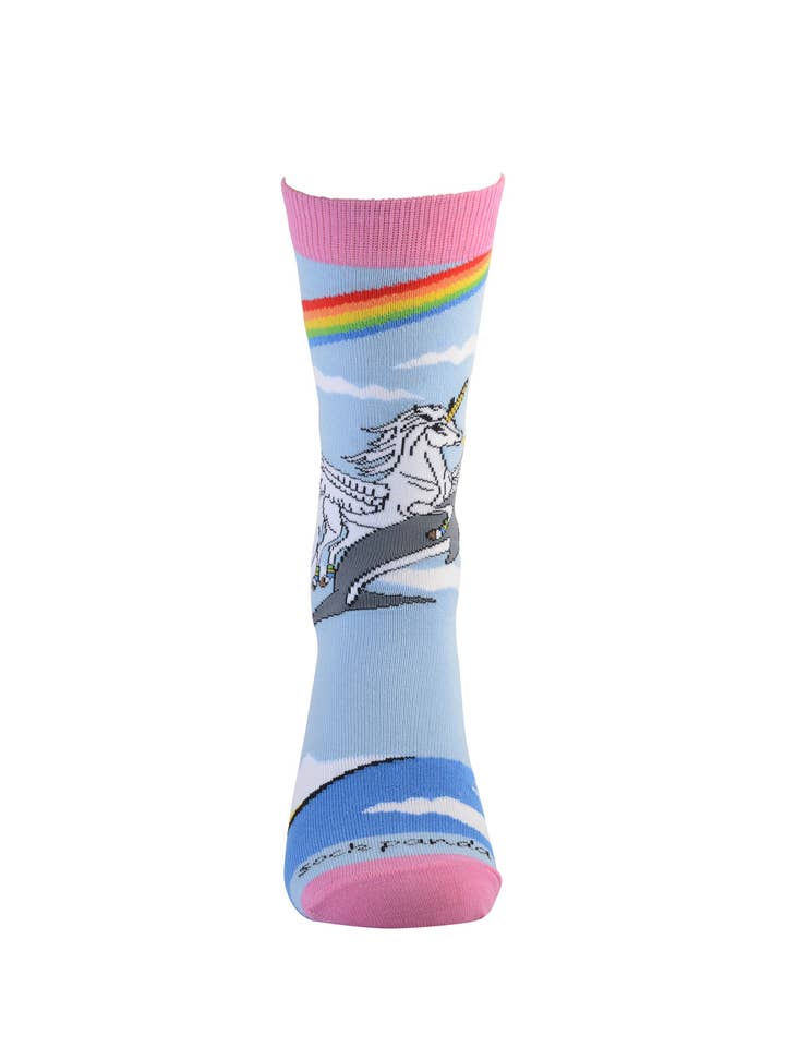 Sock Panda - Venta al por mayor Calcetines - Unisex - Calcetines Land of Dreams - ¡Unicornio que escupe fuego sobre un delfín!