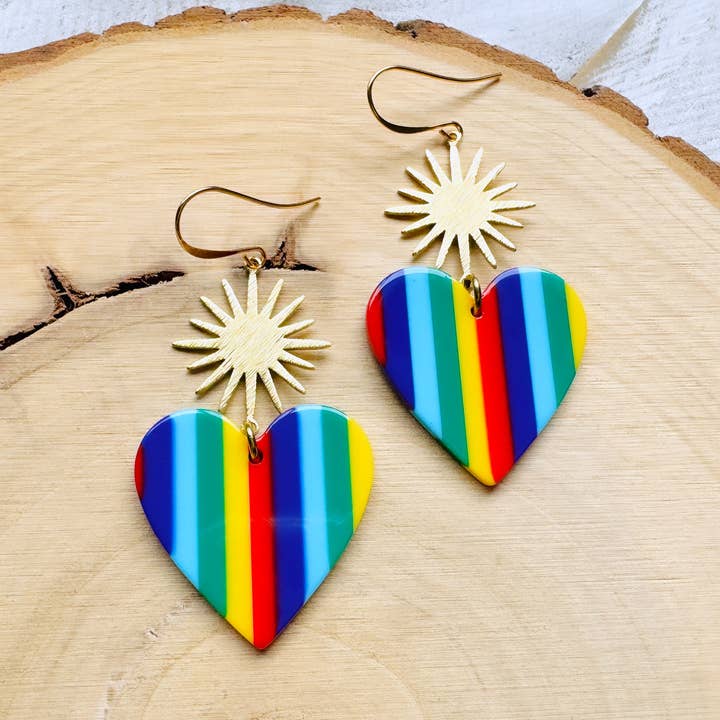 Orecchini Strega Goth Punk Cuore Arcobaleno per Sorella per la vendita all'ingrosso da parte di Same Sunset Design