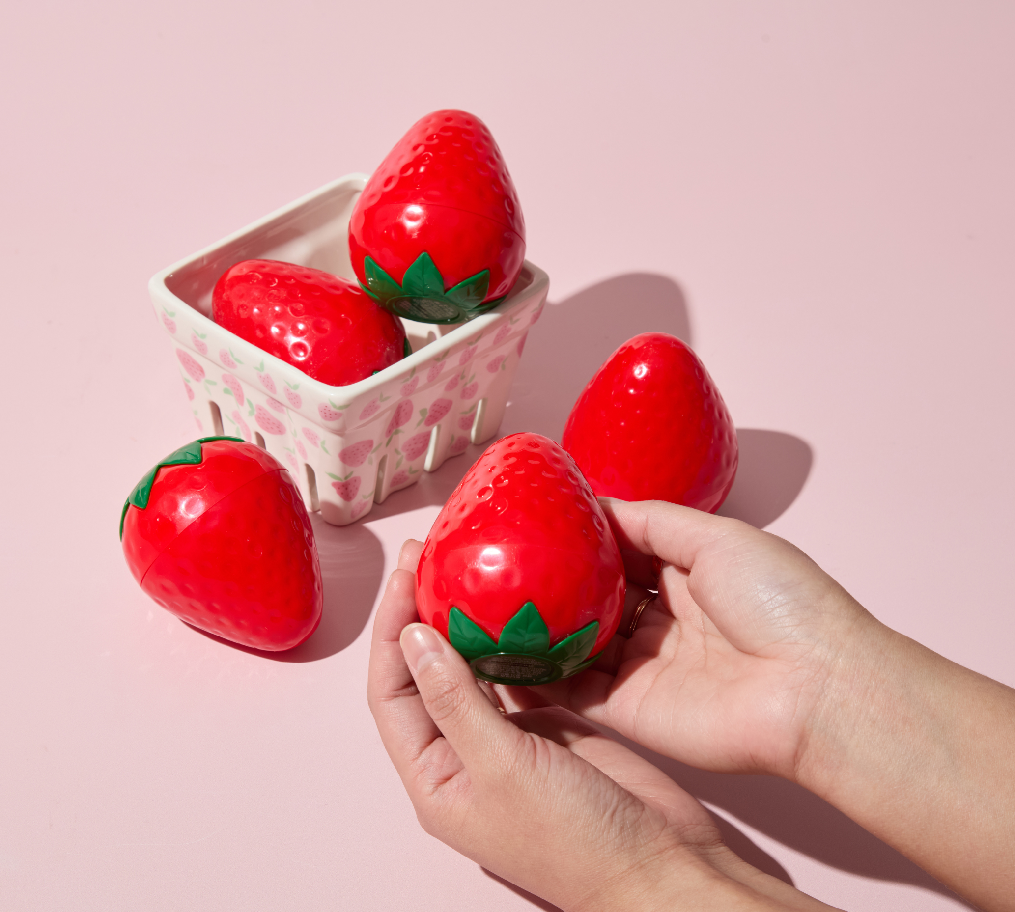 TONYMOLY - Wholesale Hand Cream/Lotion - Strawberry Hand Cream3